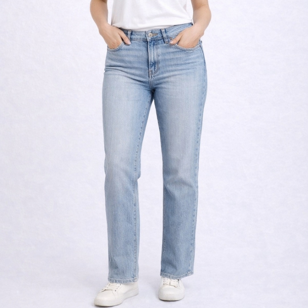 Old Navy Wow Boyfriend Jeans Womens Size 8 Mid Rise Light Wash Straight Denim